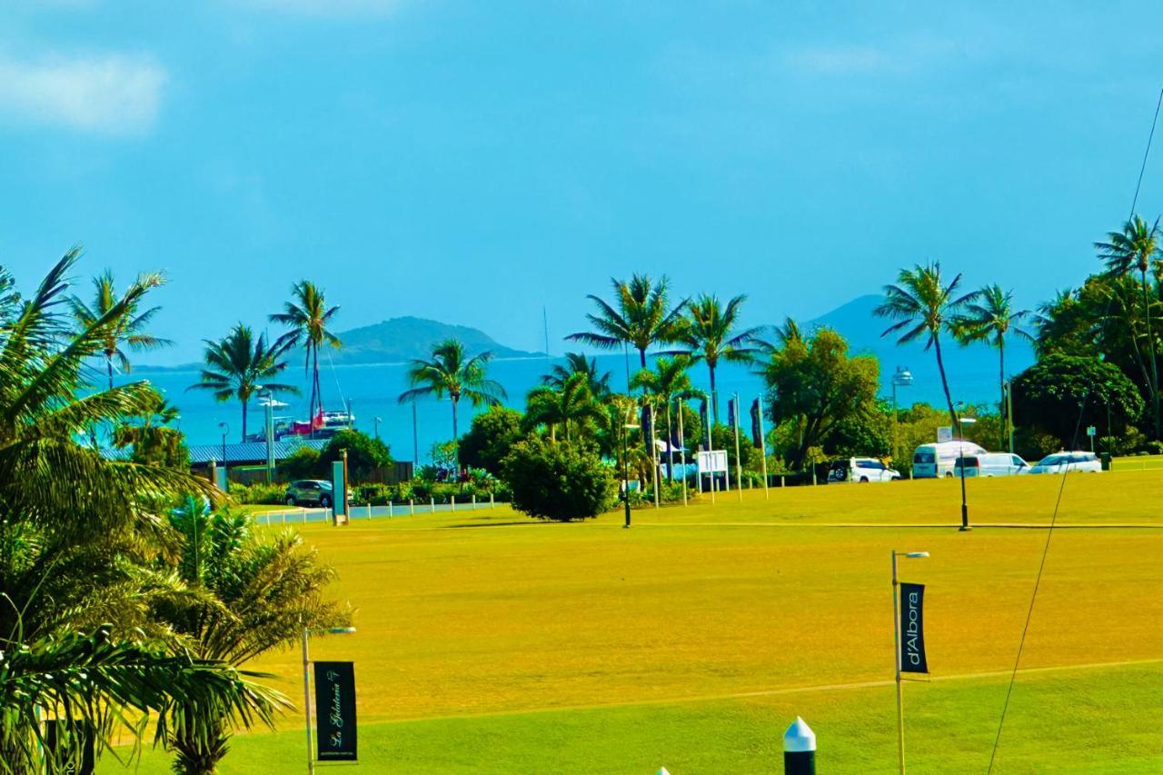 Absolute Luxury Marina Lifestyle At The Port Of Airlie Beach Exteriör bild